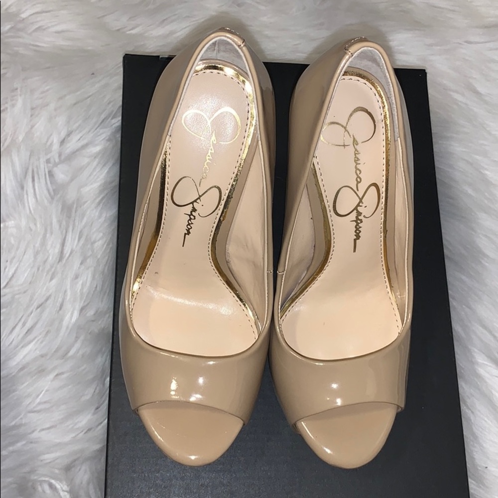 Size 4.5 (US) Nude Jessica Simpson Wedges